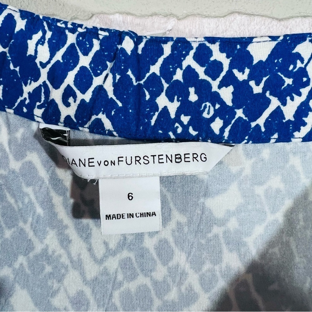 Diane Von Furstenberg Ani Blue and White Print Strapless Jumpsuit Size S - Picture 10 of 14